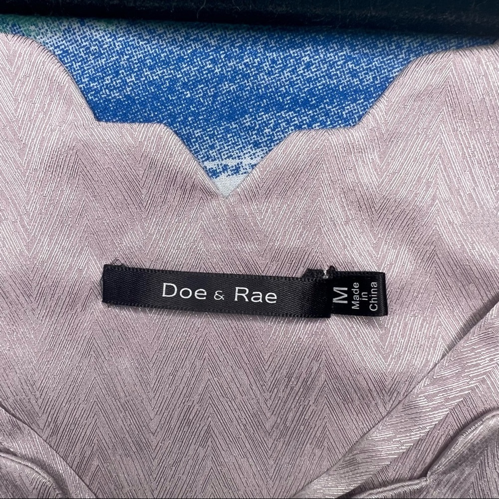 Doe & Rae Tank Top Size Medium - Picture 3 of 3